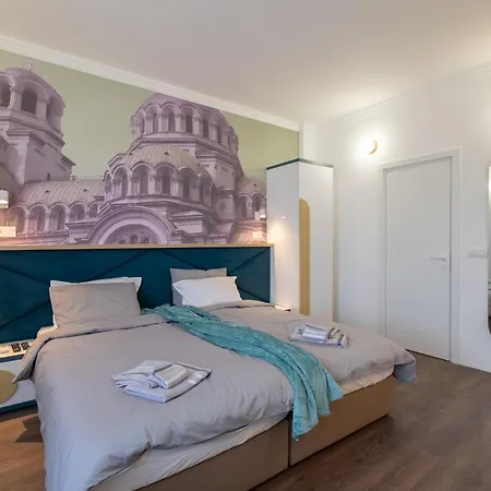 Lux 3bd-2ba On Vitosha Boulevard