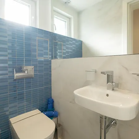 Lux 3bd-2ba On Vitosha Boulevard Apartment *
