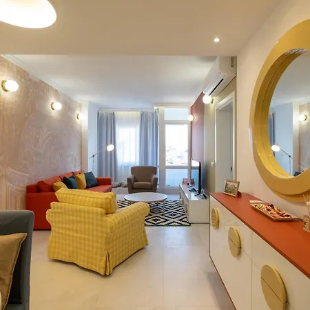 Lux 3bd-2ba On Vitosha Boulevard *