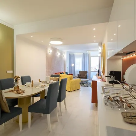 Lux 3bd-2ba On Vitosha Boulevard Apartment