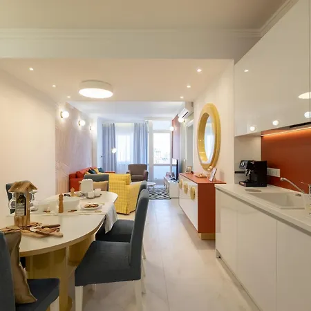 Apartment Lux 3bd-2ba On Vitosha Boulevard *